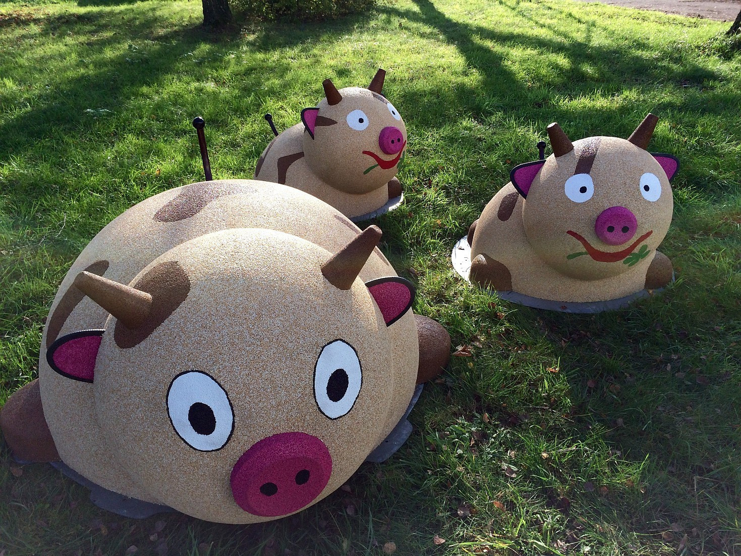 Figura gumowa na plac zabaw Krówka mini